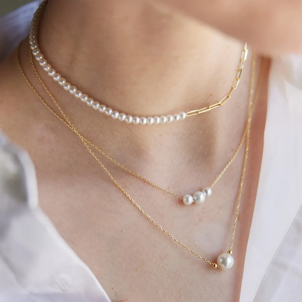 Laura Gold Chain Necklace with tripple pearls